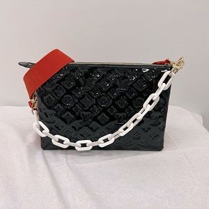 Louis Vuitton
COUSSIN MM